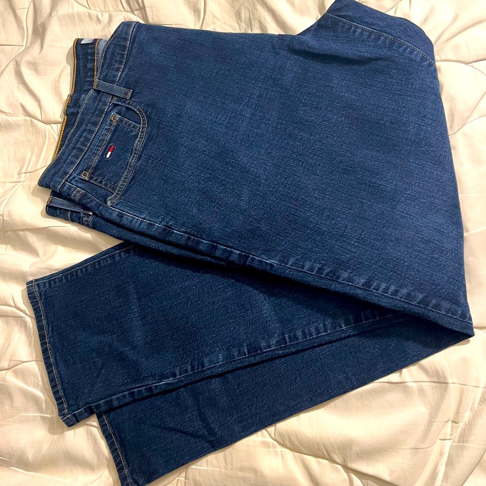 Tommy Hilfiger Dark Denim Size 40x30